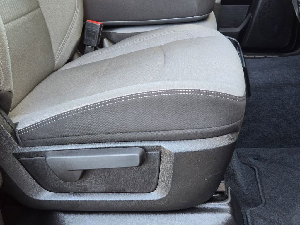 Used 2024 RAM 2500 Big Horn w/ Bed Utility Group image 28