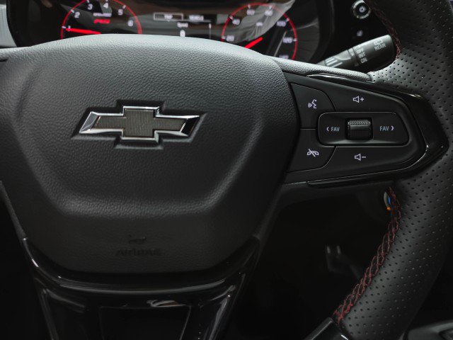 Used 2024 Chevrolet Trax RS w/ Driver Confidence Package FWD image 19