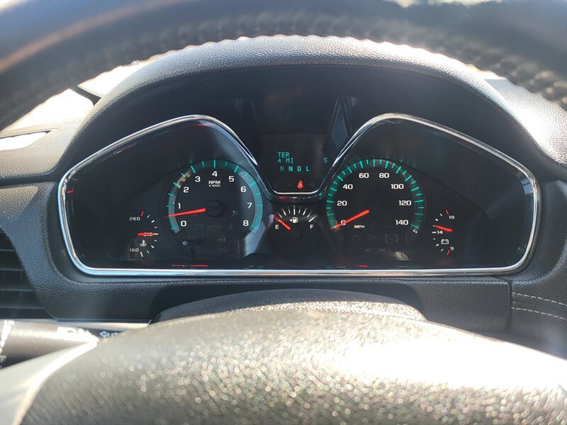 Used 2016 Chevrolet Traverse LT image 17