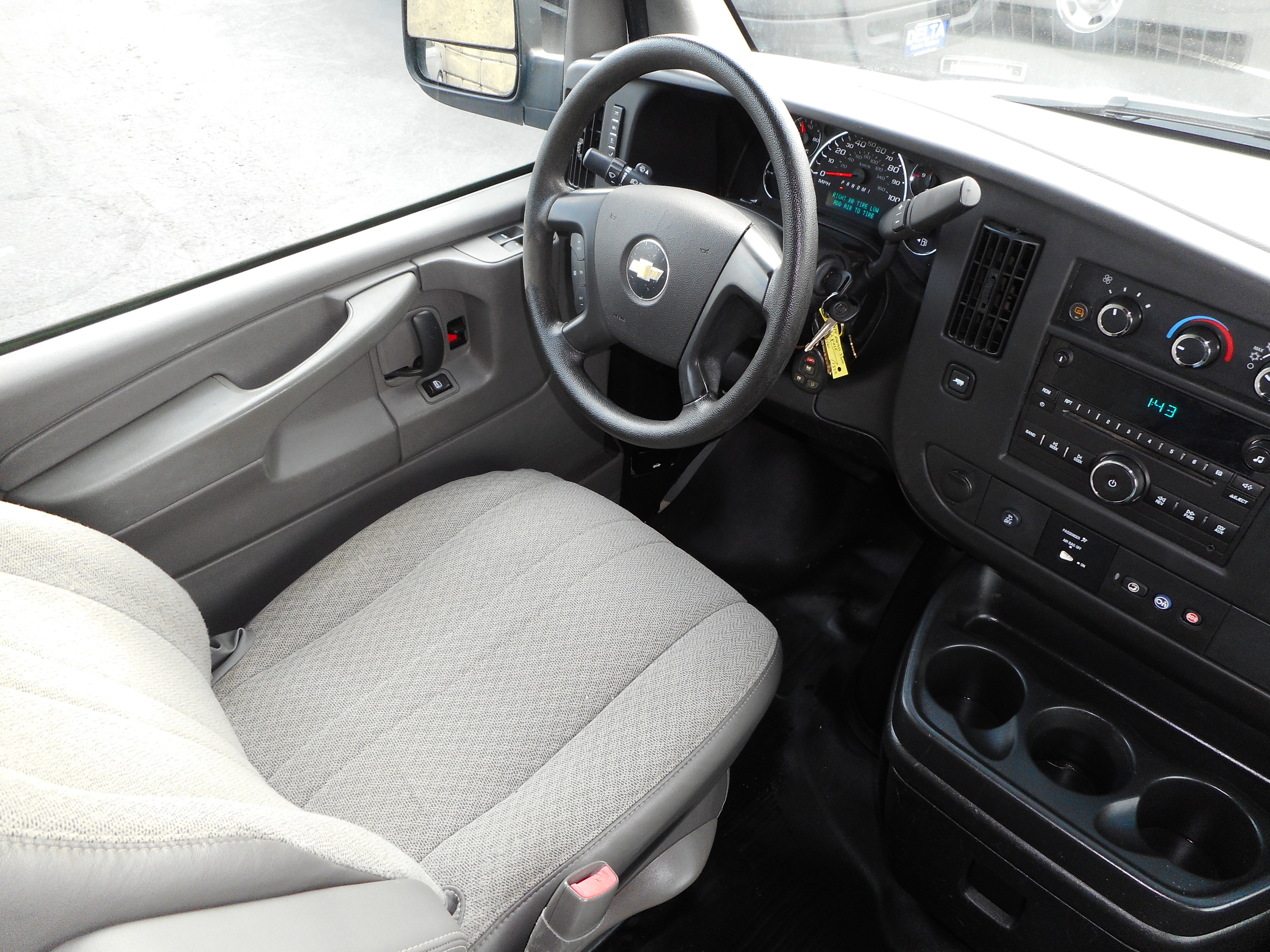 Used 2014 Chevrolet Express 3500 LS image 26