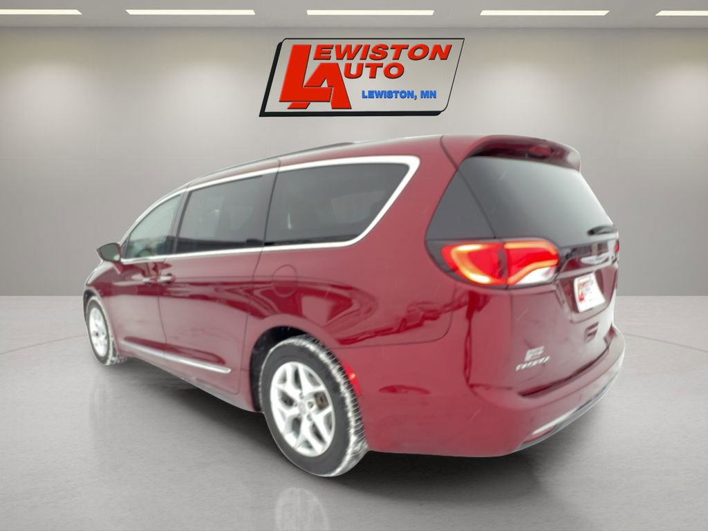 Used 2018 Chrysler Pacifica Touring-L Plus w/ Tire & Wheel Group image 3