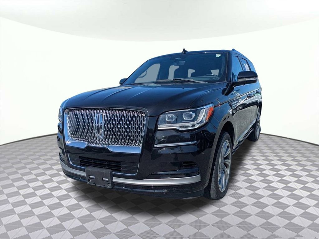 Used 2022 Lincoln Navigator Reserve image 7