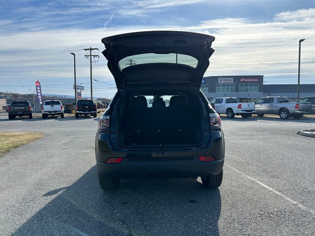 New 2026 Jeep Compass Latitude AWD/4WD image 13
