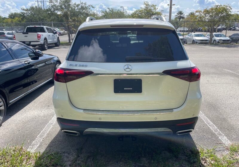 Certified 2025 Mercedes-Benz GLE 350 4MATIC image 18