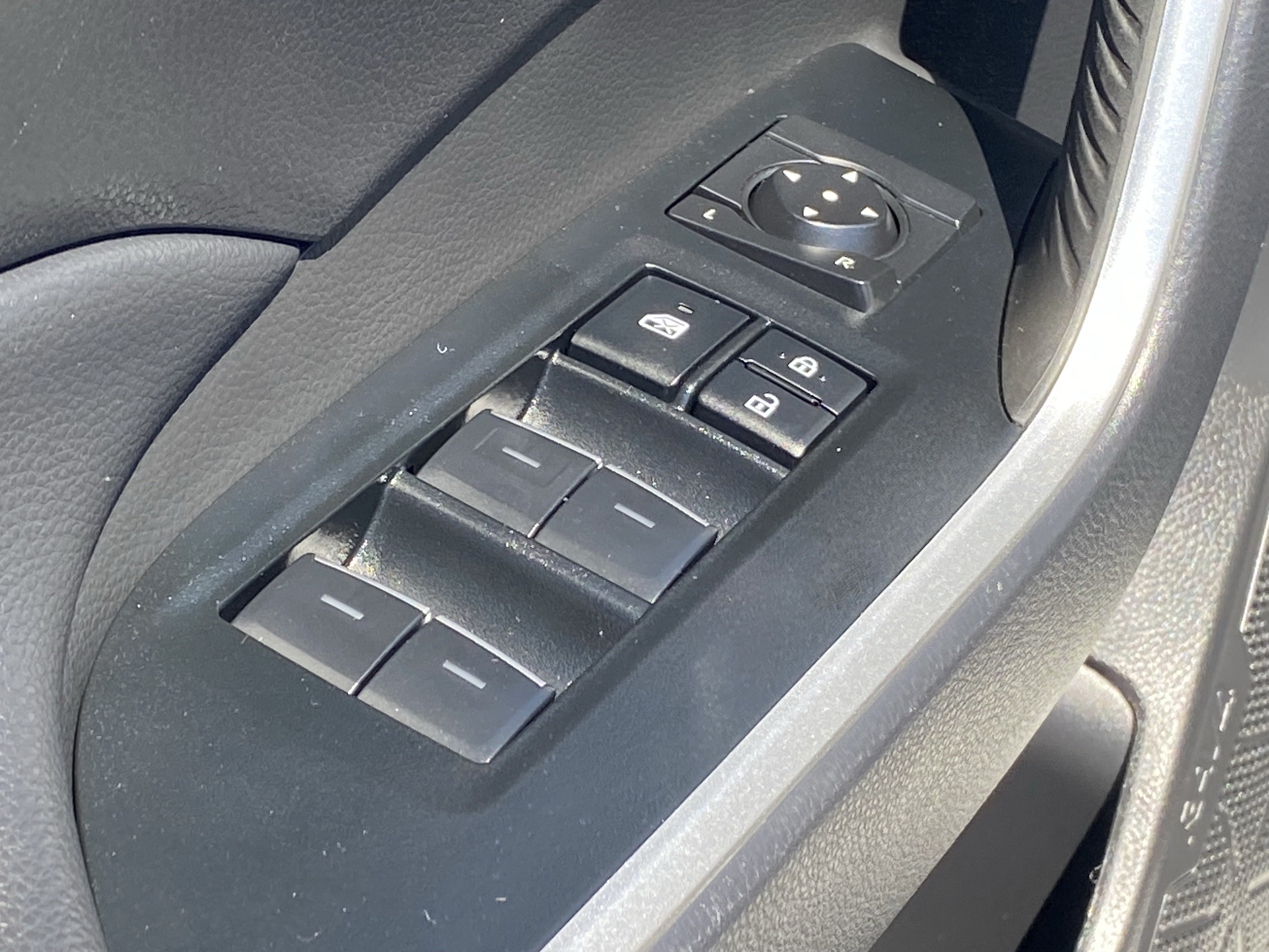 Used 2025 Toyota RAV4 XLE Premium AWD/4WD image 30