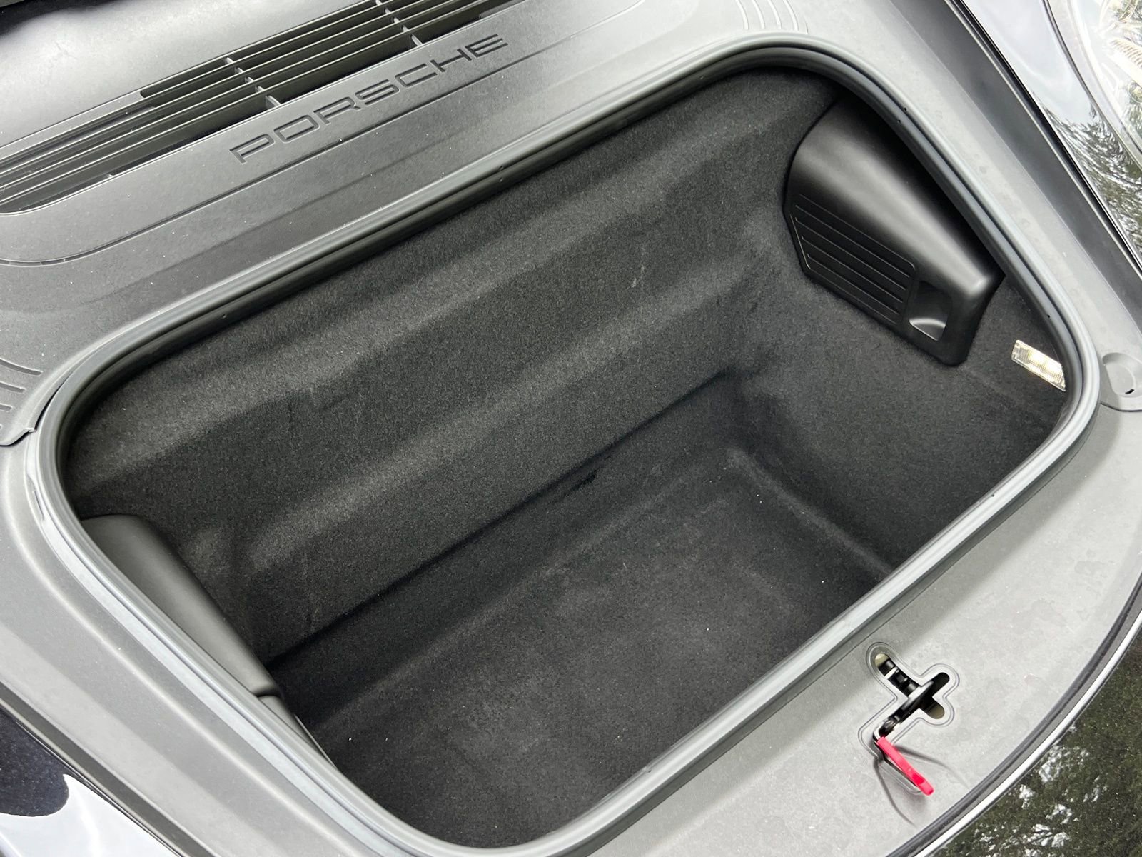 Certified 2019 Porsche 911 Carrera 4S AWD/4WD image 34