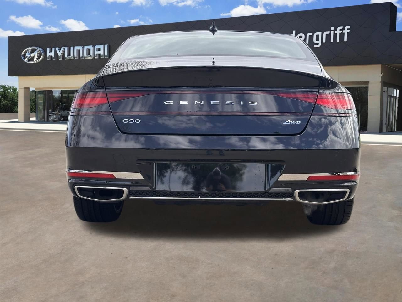 Used 2025 Genesis G90 3.5T image 13