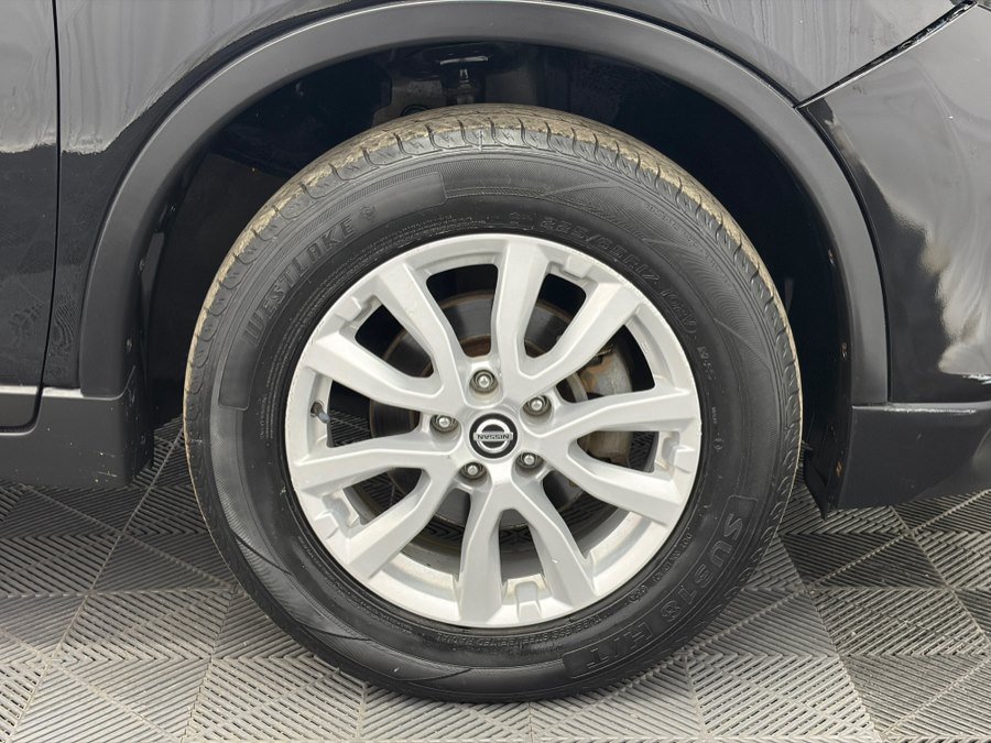Used 2018 Nissan Rogue SV w/ Premium Package AWD/4WD image 33