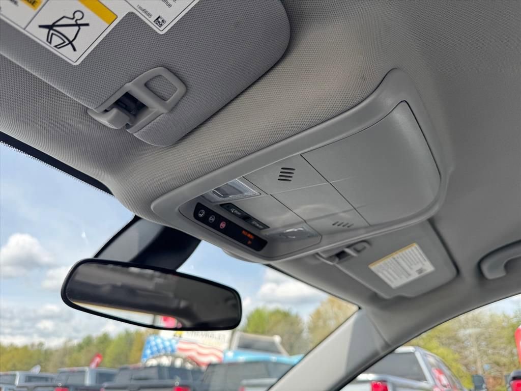 Used 2019 Chevrolet Equinox LS image 24