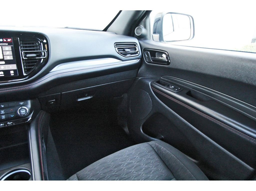 Used 2025 Dodge Durango GT w/ Blacktop Package image 10