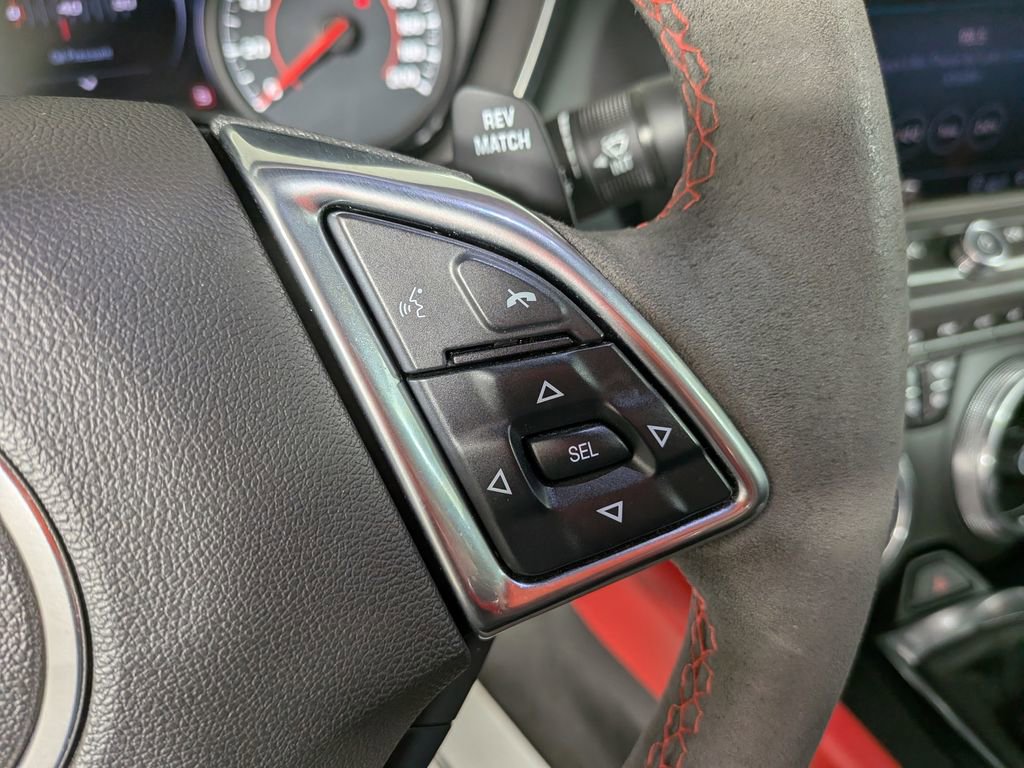 Used 2020 Chevrolet Camaro ZL1 image 24