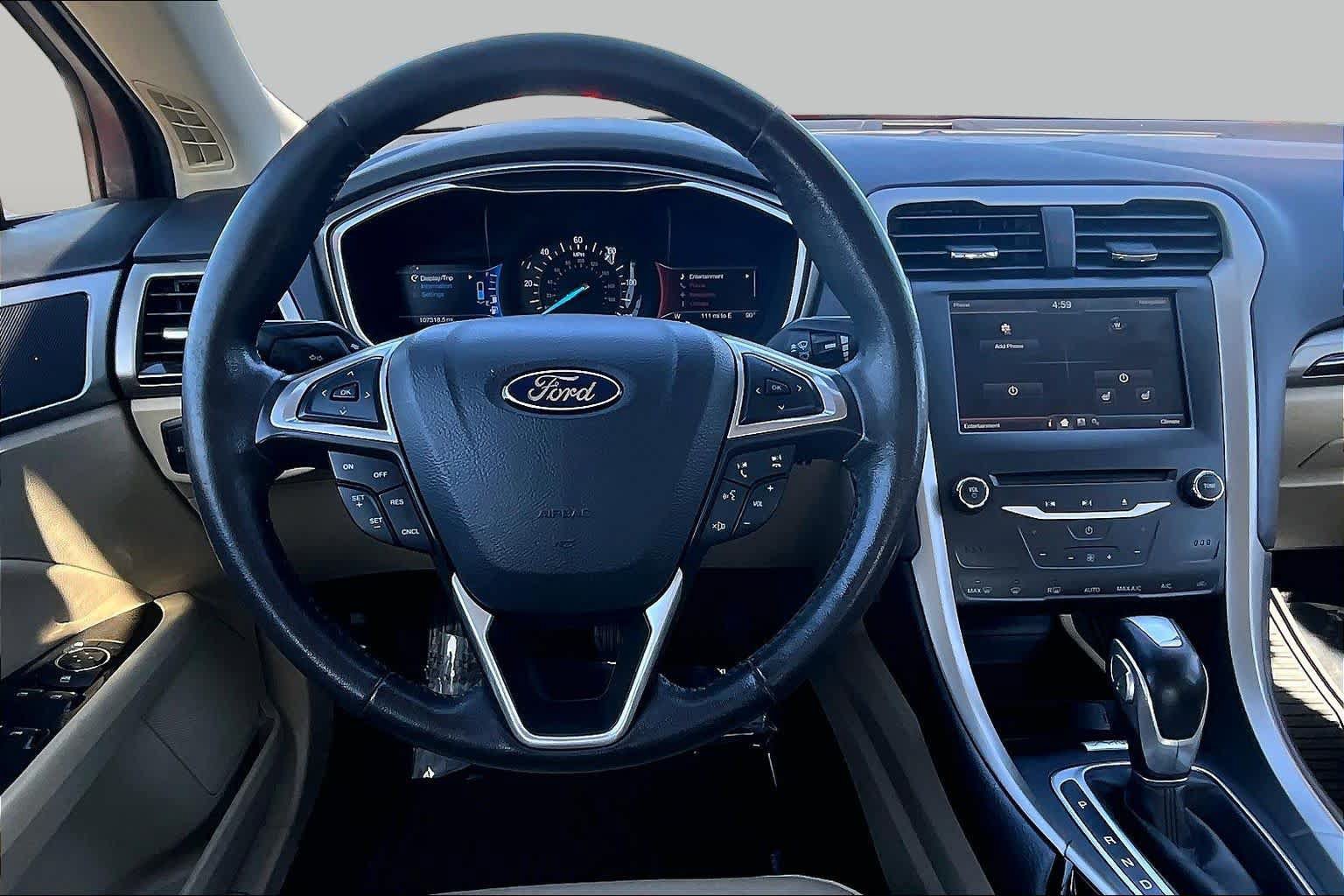 Used 2015 Ford Fusion SE w/ Equipment Group 502A FWD image 5