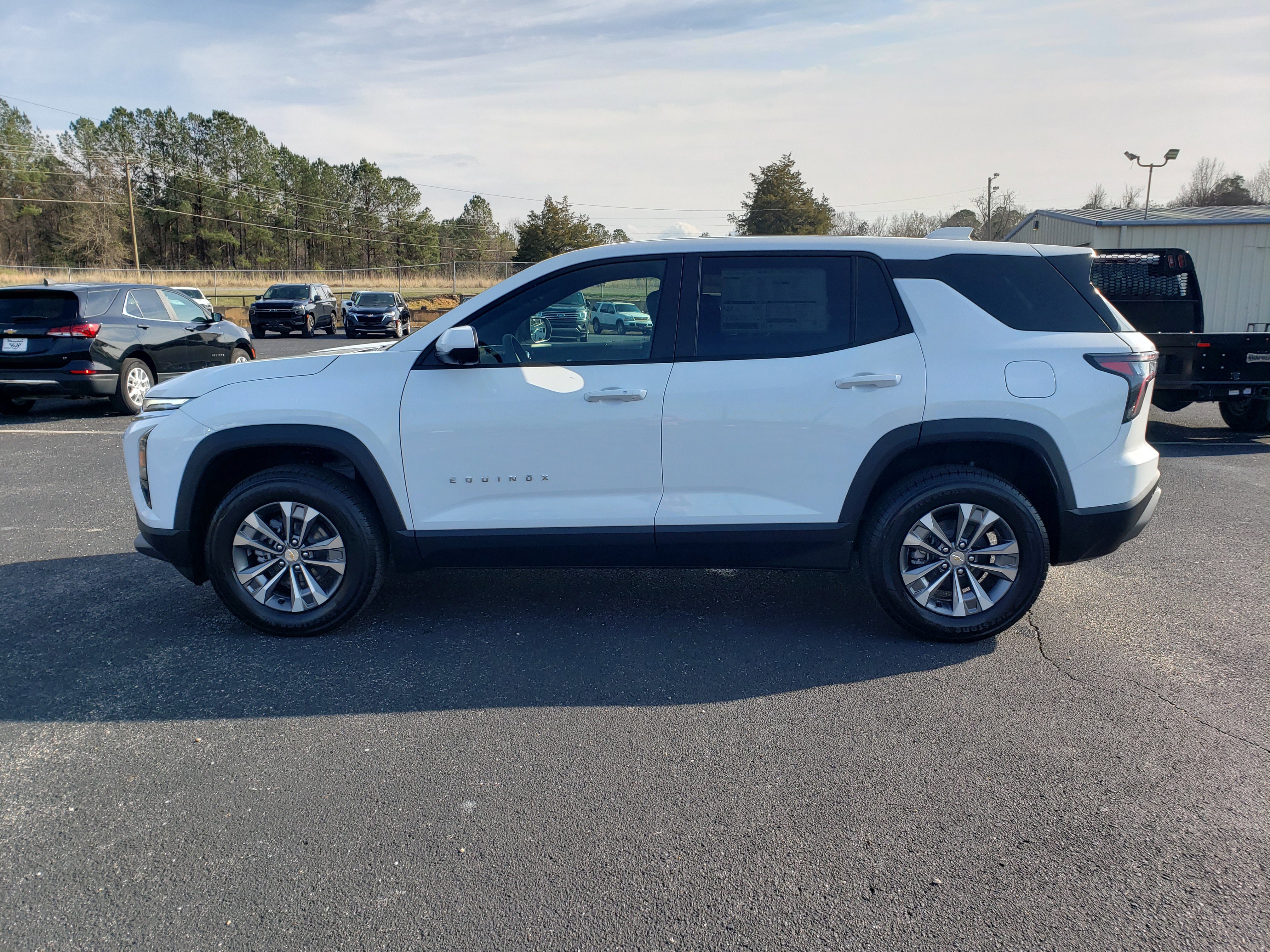 New 2026 Chevrolet Equinox LT w/ Convenience Package II image 6