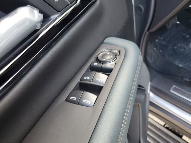 New 2026 GMC Yukon XL AT4 image 18