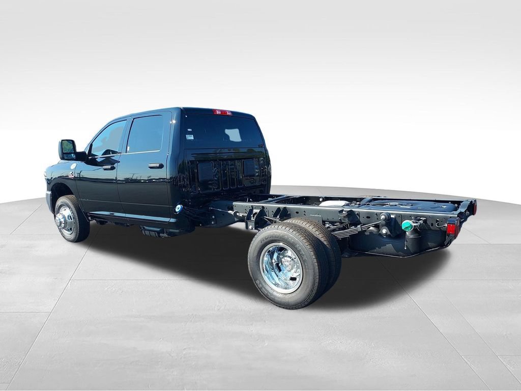 New 2027 RAM 3500 Tradesman w/ Chrome Appearance Group A AWD/4WD image 3