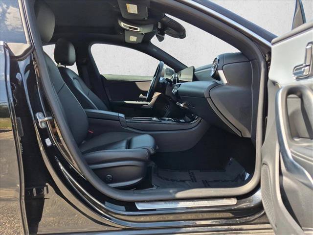Used 2025 Mercedes-Benz CLA 250 4MATIC image 24