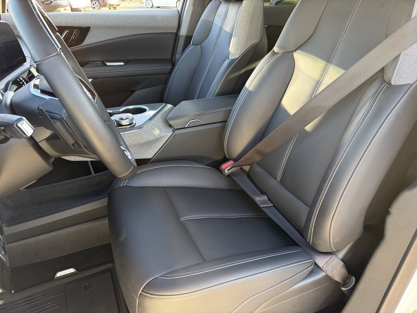 Certified 2025 Cadillac Optiq Sport 1 w/ LPO, ONYX Package AWD/4WD image 21