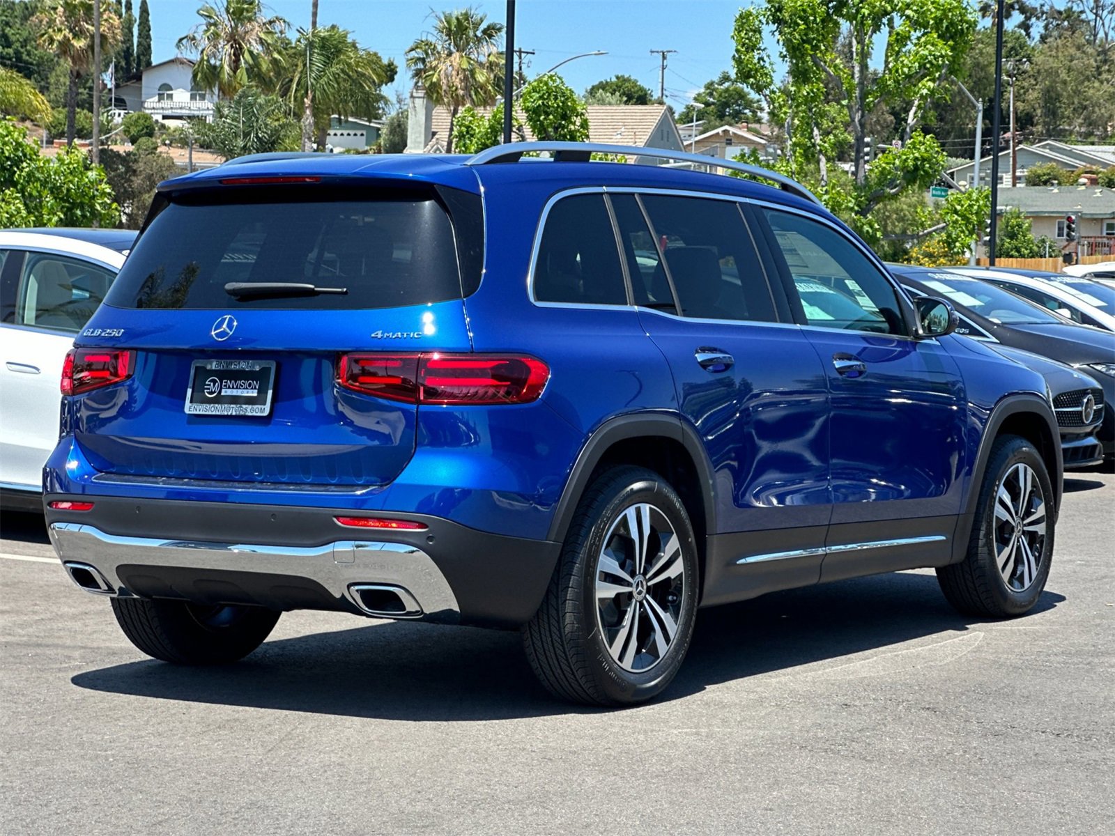 New 2025 Mercedes-Benz GLB 250 4MATIC image 3