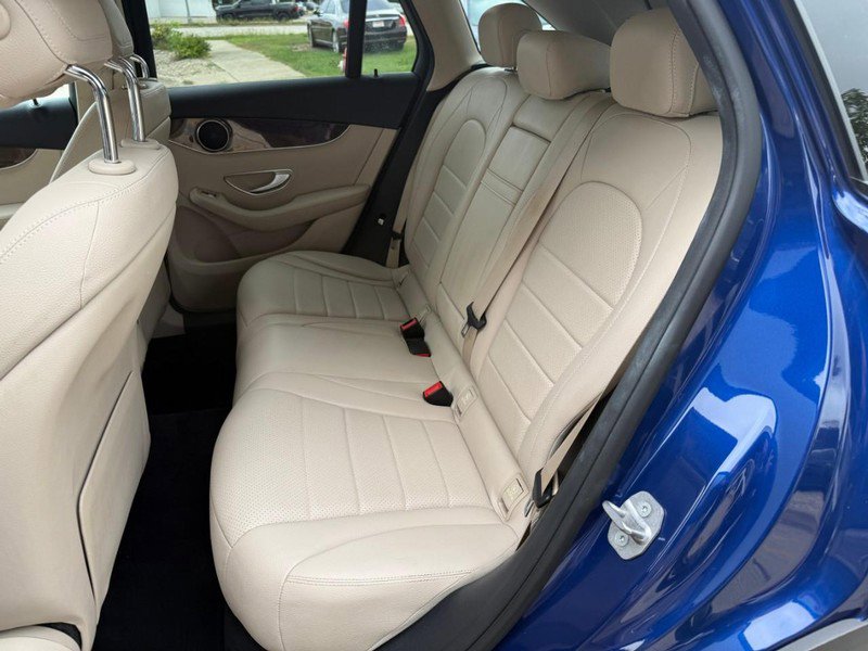Used 2017 Mercedes-Benz GLC 300 w/ Premium 1 Package image 11