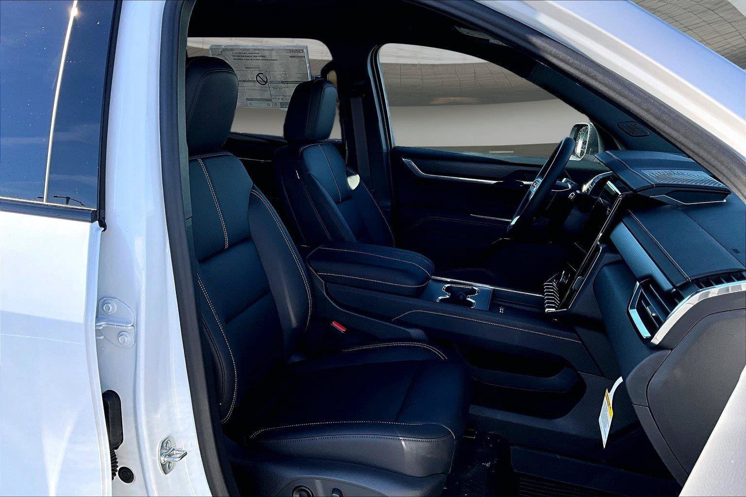 New 2027 GMC Acadia Elevation w/ Elevation Premium Package AWD/4WD image 12