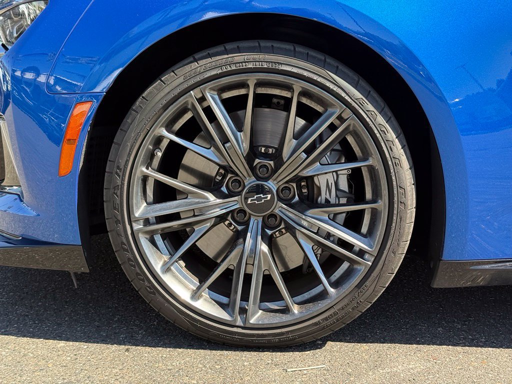 Used 2017 Chevrolet Camaro ZL1 RWD image 17