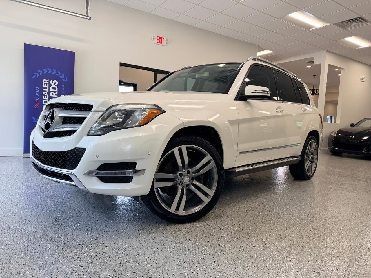 Used 2014 Mercedes-Benz GLK 350 2WD image 2