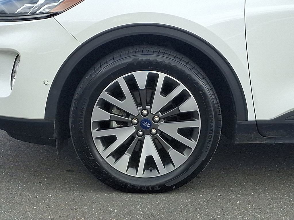 Certified 2020 Ford Escape Titanium image 8