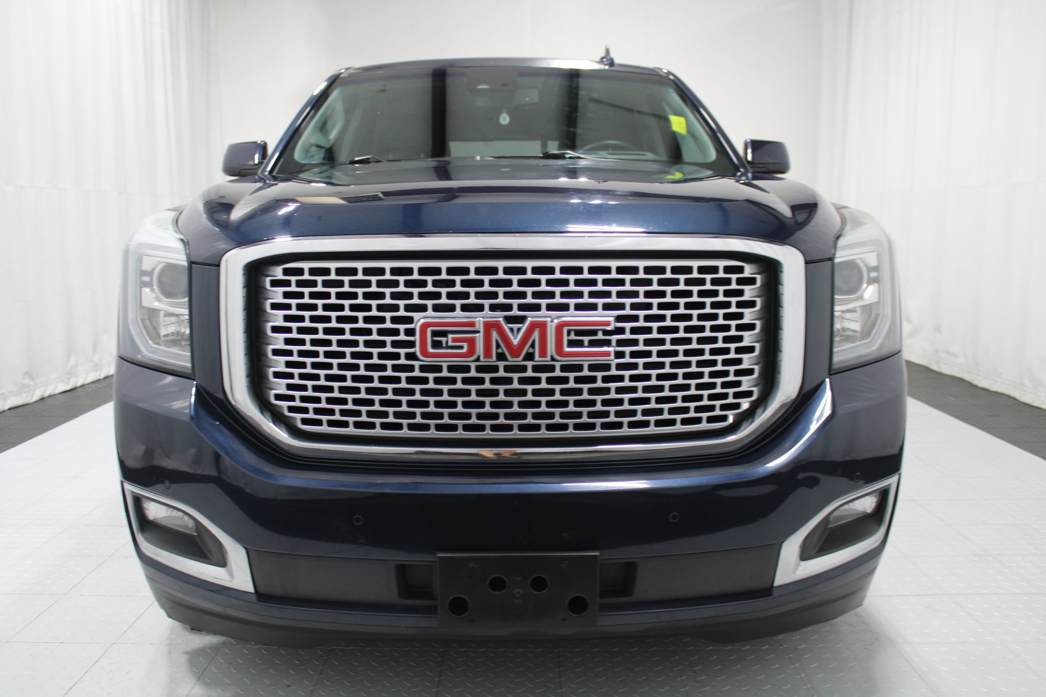 Used 2017 GMC Yukon Denali w/ Open Road Package AWD/4WD image 2