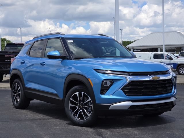 New 2026 Chevrolet TrailBlazer LT w/ Driver Confidence Package FWD image 2
