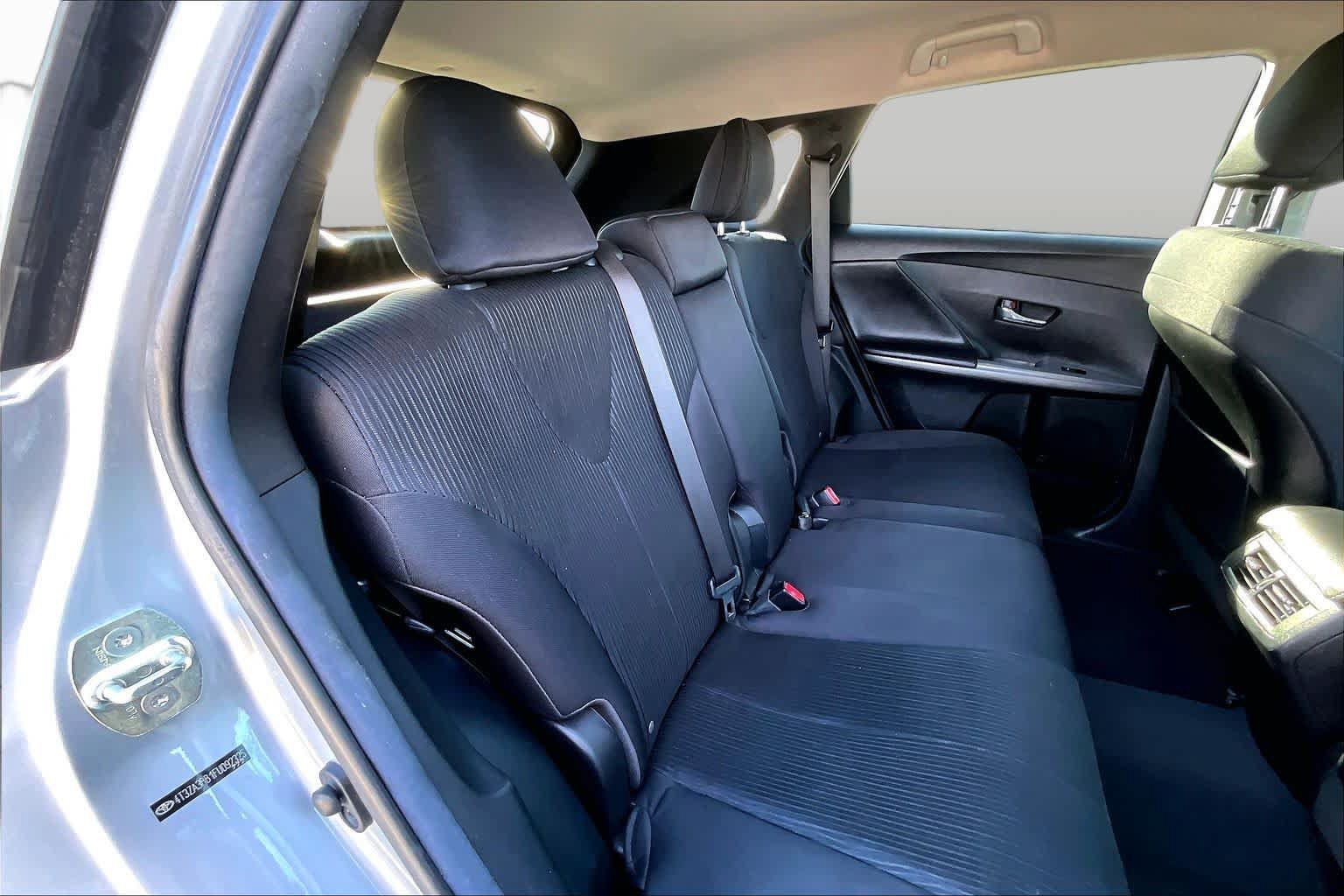 Used 2015 Toyota Venza LE FWD image 19