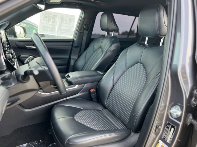 Certified 2021 Toyota Highlander XSE image 14