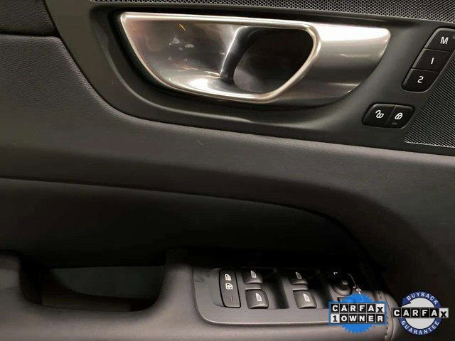 Used 2025 Volvo XC60 B5 Plus image 26