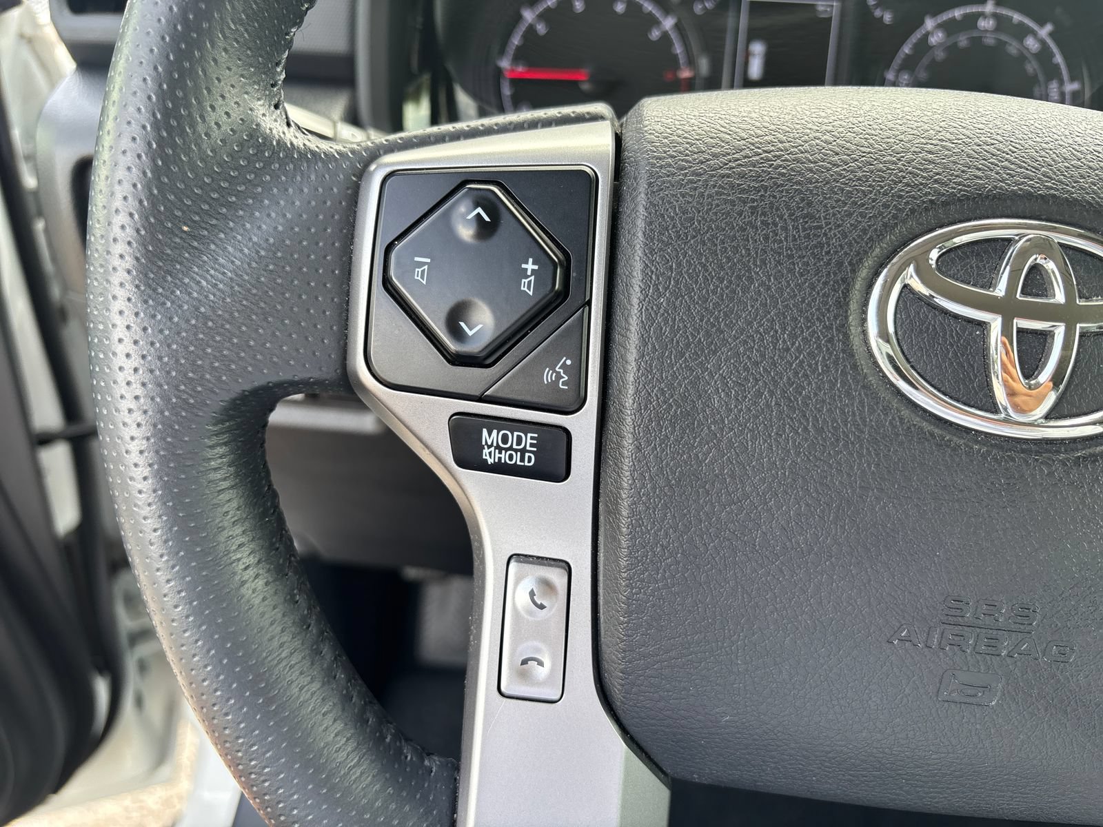Used 2021 Toyota 4Runner SR5 Premium w/ Moonroof Package RWD image 18