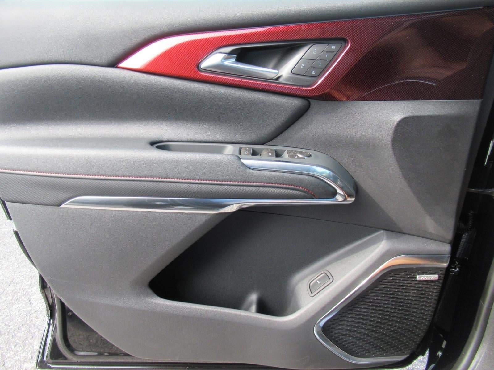 New 2026 Chevrolet Traverse RS w/ LPO, Floor Liner Package FWD image 21