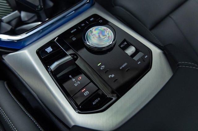 Certified 2025 BMW X3 xDrive30i image 18