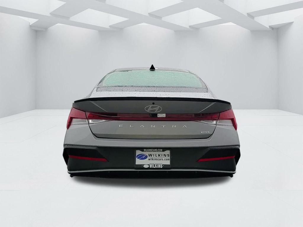 Used 2025 Hyundai Elantra SEL w/ Cargo Package image 6