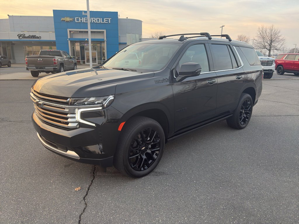 Used 2024 Chevrolet Tahoe High Country image 3