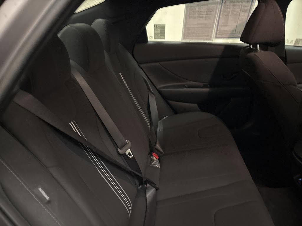Certified 2025 Hyundai Elantra Sport image 20