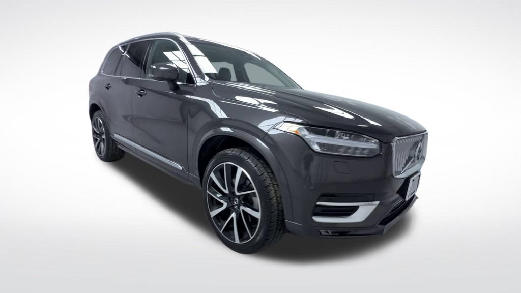 Used 2024 Volvo XC90 B6 Ultimate w/ Protection Package Premier AWD/4WD image 2