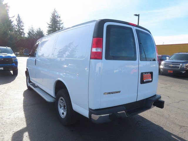 Used 2024 Chevrolet Express 2500 w/ Driver Convenience Package image 6