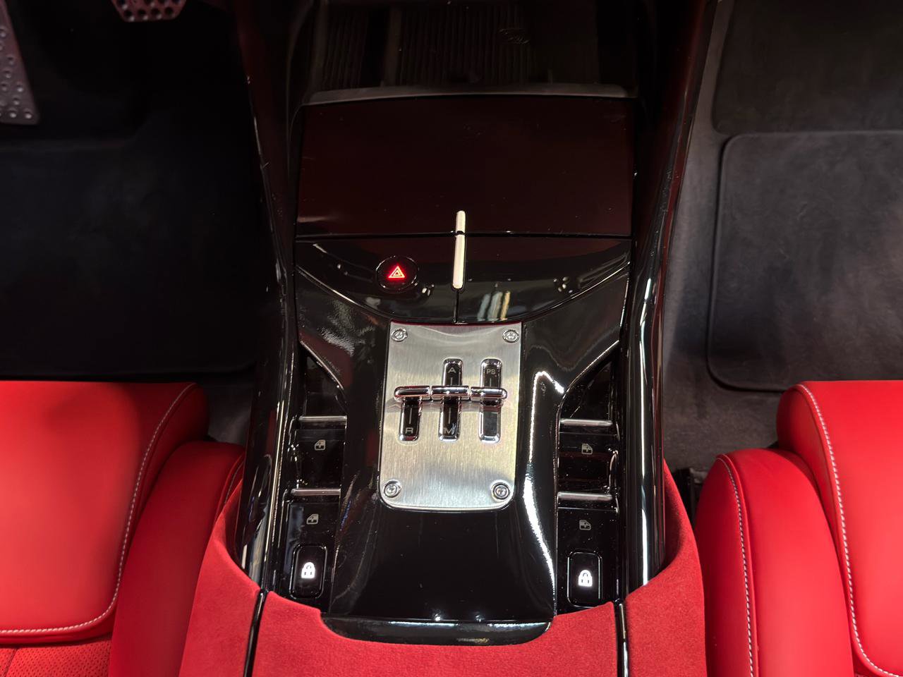 Used 2026 Ferrari Purosangue image 17
