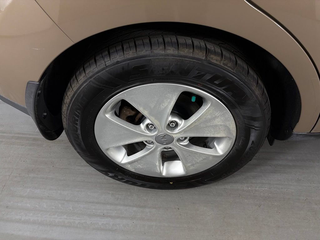 Used 2016 Kia Soul FWD image 11