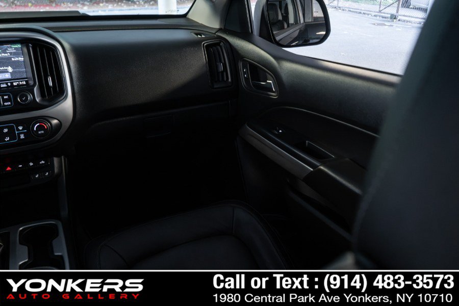 Used 2019 Chevrolet Colorado ZR2 w/ ZR2 Midnight Special Edition AWD/4WD image 37