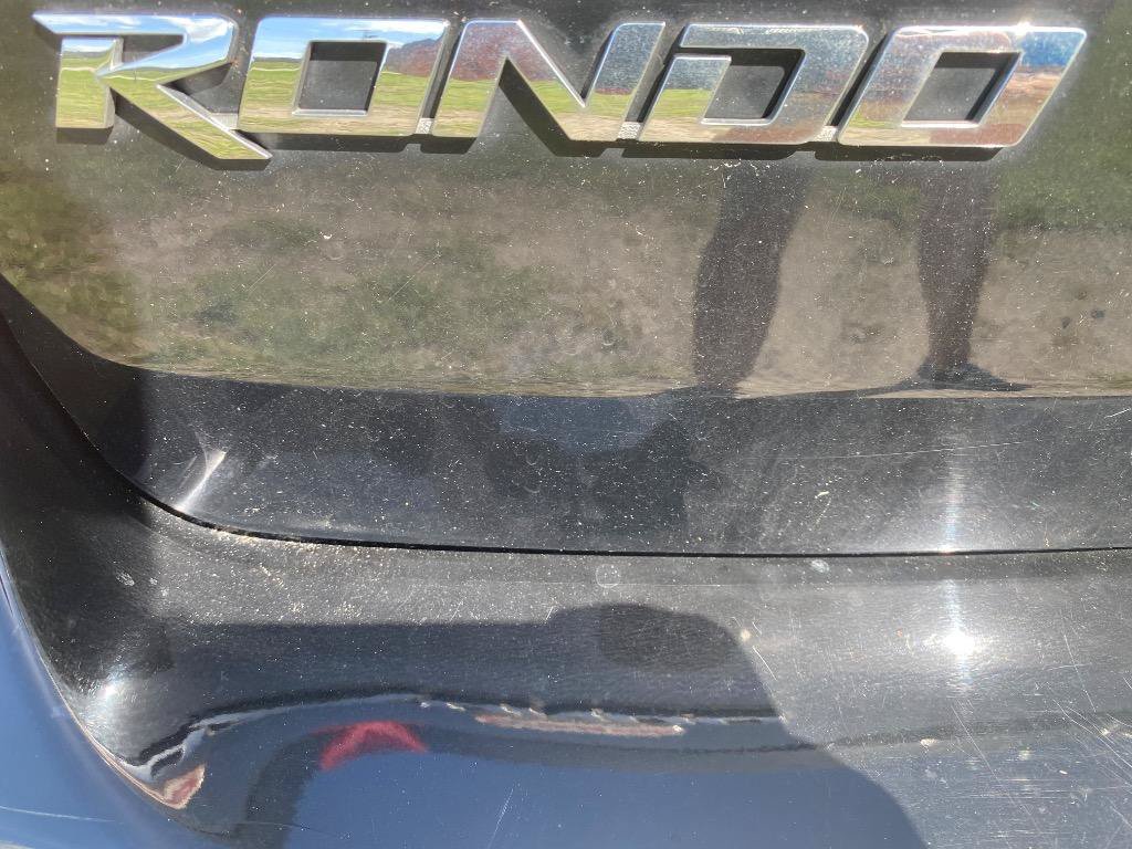 Used 2009 Kia Rondo LX FWD image 9