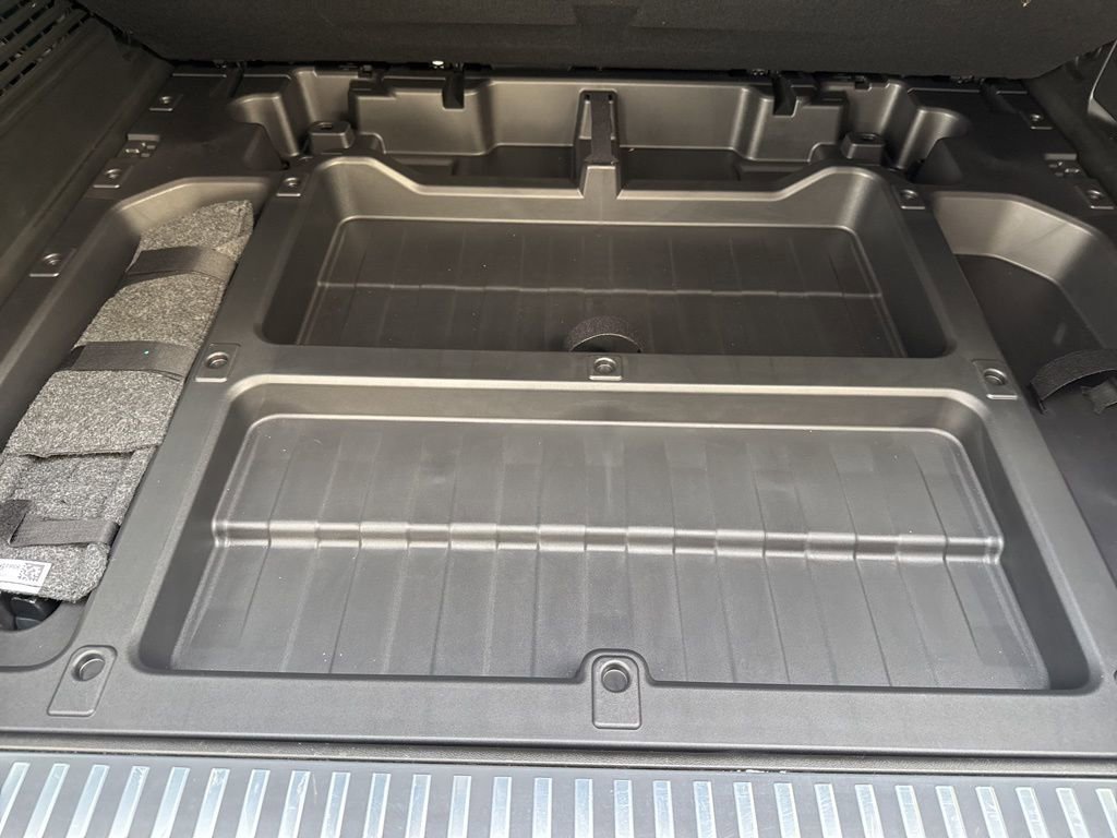 Used 2024 GMC Hummer EV 3X w/ Omega Edition image 54