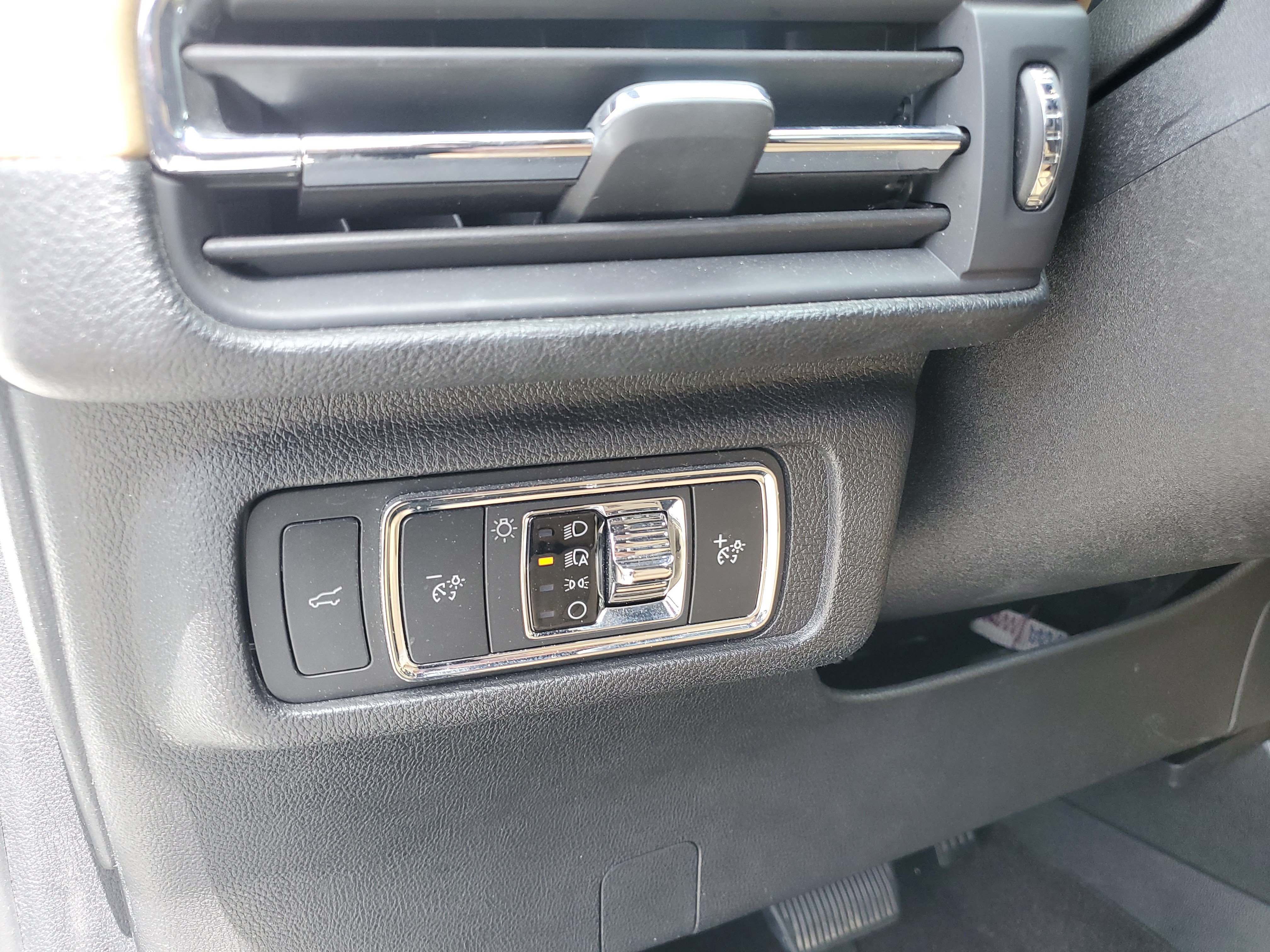 Used 2022 Lincoln Corsair Reserve FWD image 18