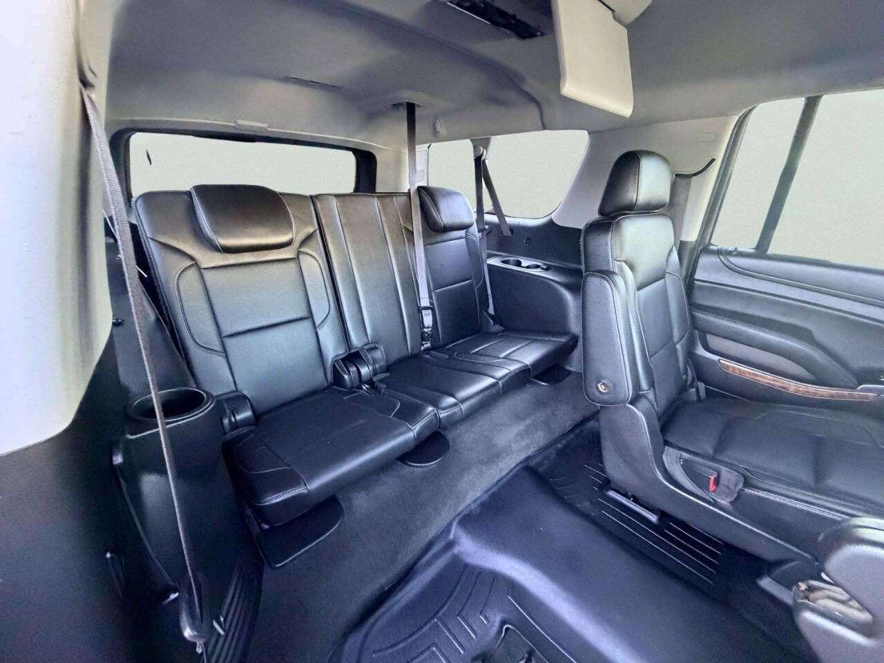 Used 2015 Chevrolet Suburban LTZ AWD/4WD image 27