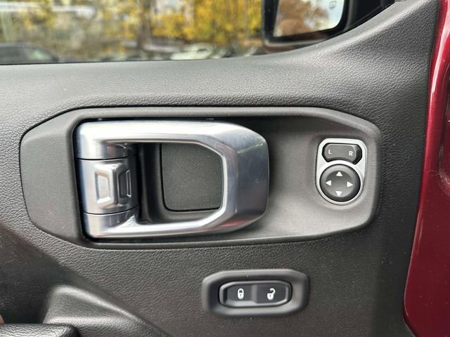 Used 2022 Jeep Wrangler Unlimited Sport image 32