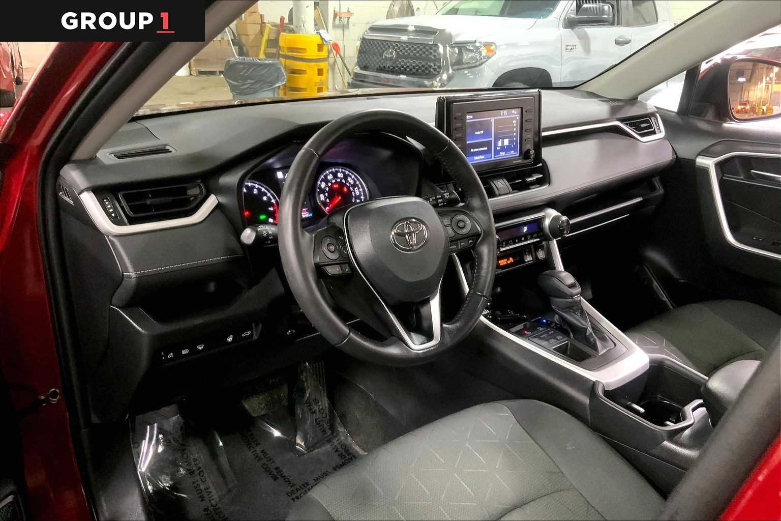 Used 2022 Toyota RAV4 XLE w/ Convenience Package image 18