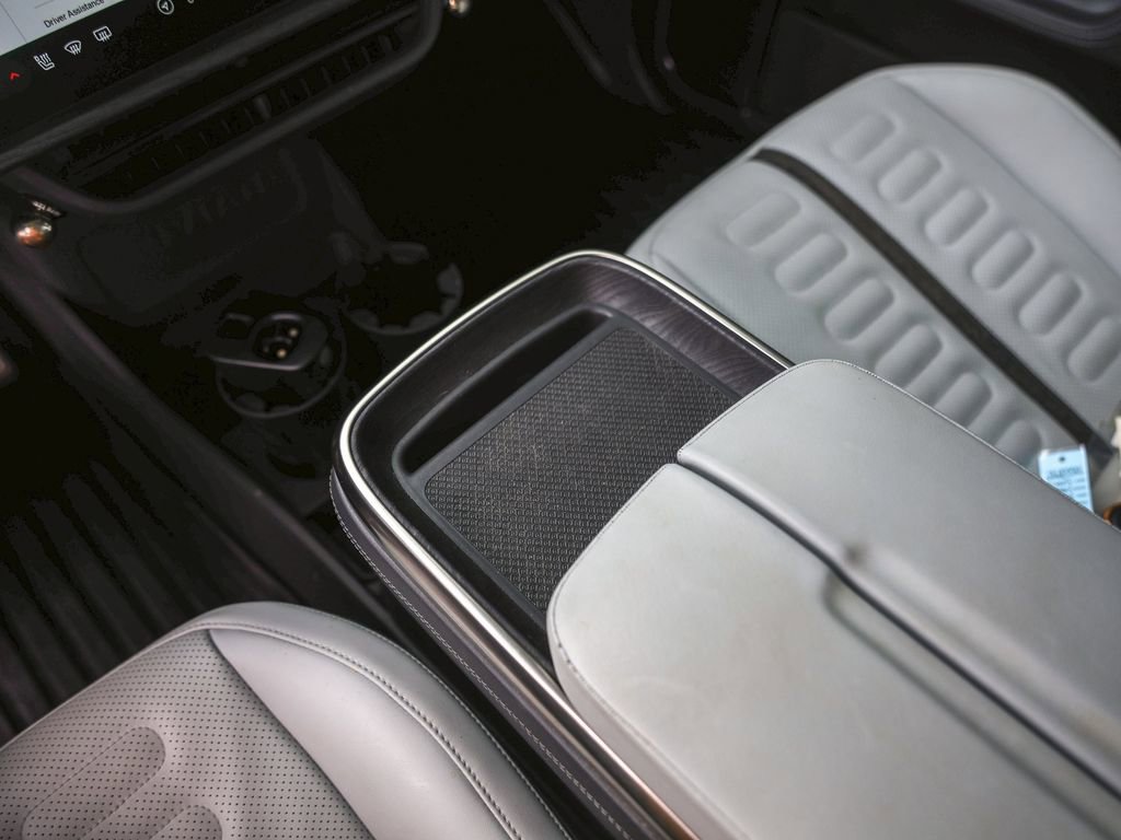 Used 2023 Rivian R1S Adventure image 33